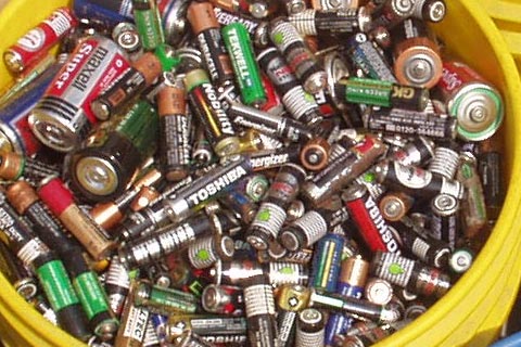 哪里回收旧电池附近_电池回收厂_二手电池回收多少钱